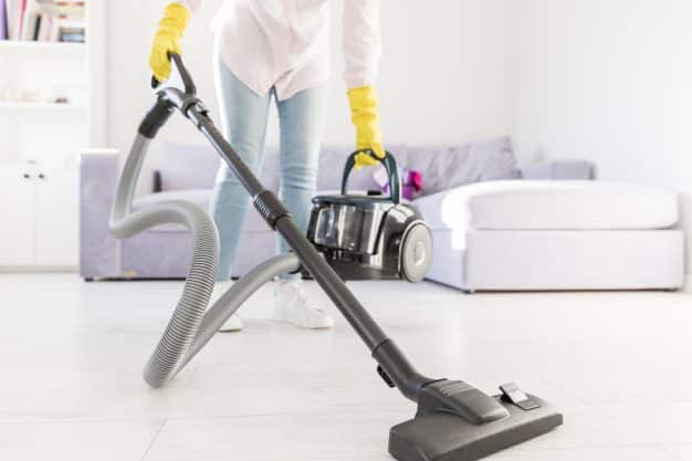 What’s the Best Bagged Vacuum Cleaner? Reviews & Buying Guide